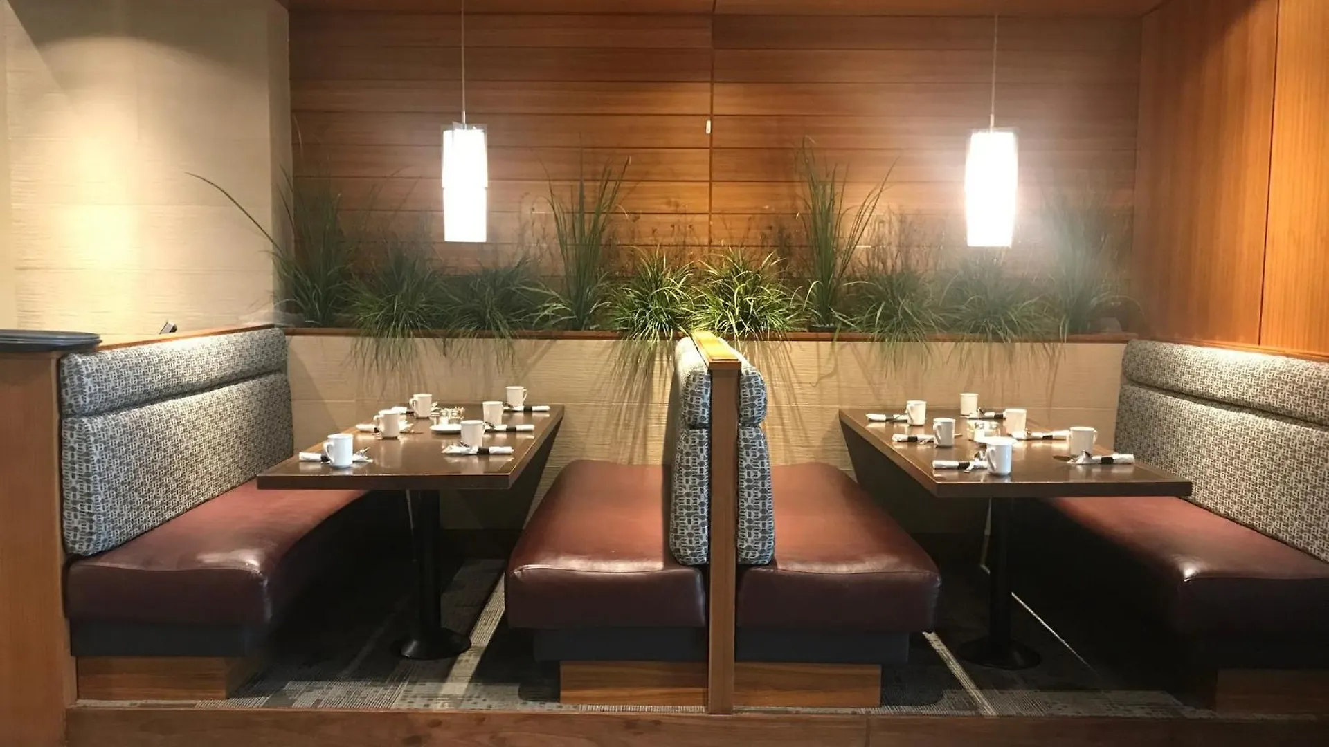 Best Western Premier Chateau Granville Hotel & Suites & Conference Centre Vancouver