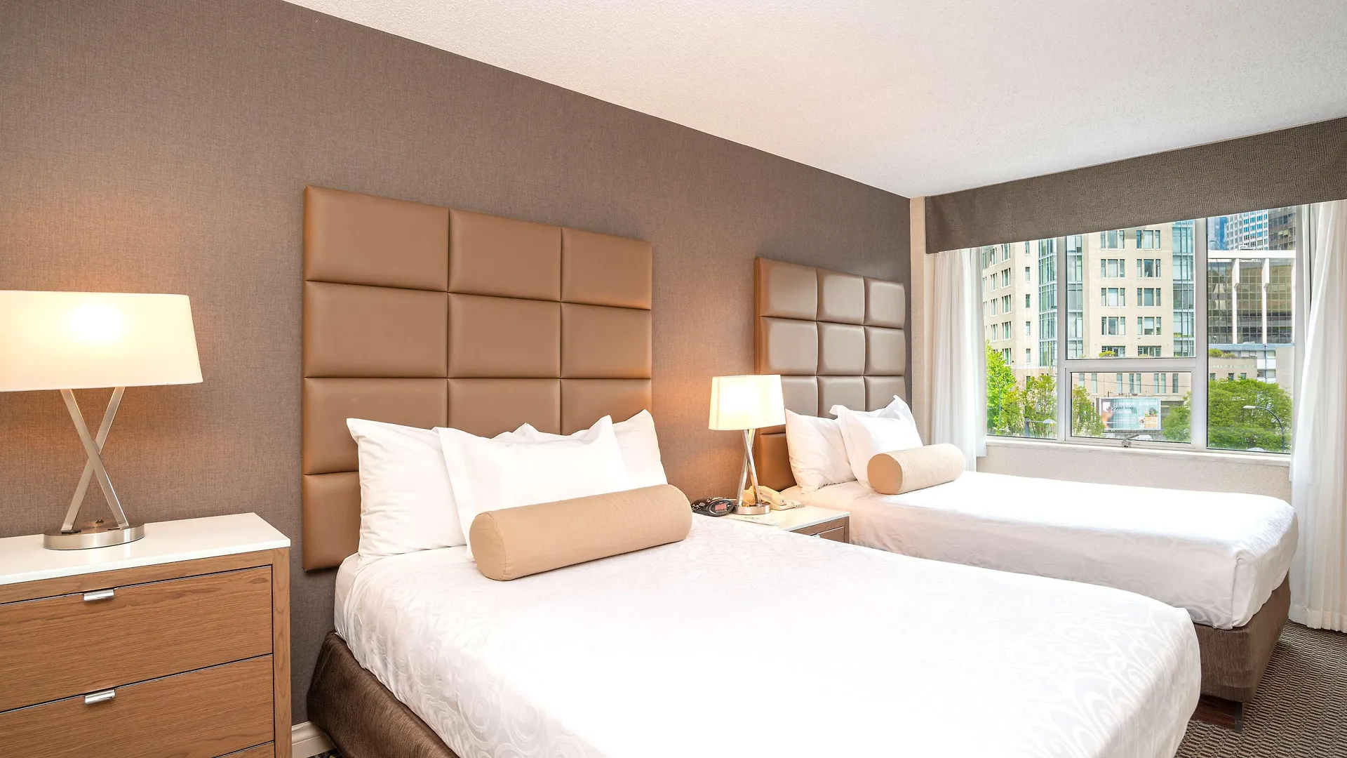 Best Western Premier Chateau Granville Hotel & Suites & Conference Centre Vancouver 4*,  Canada
