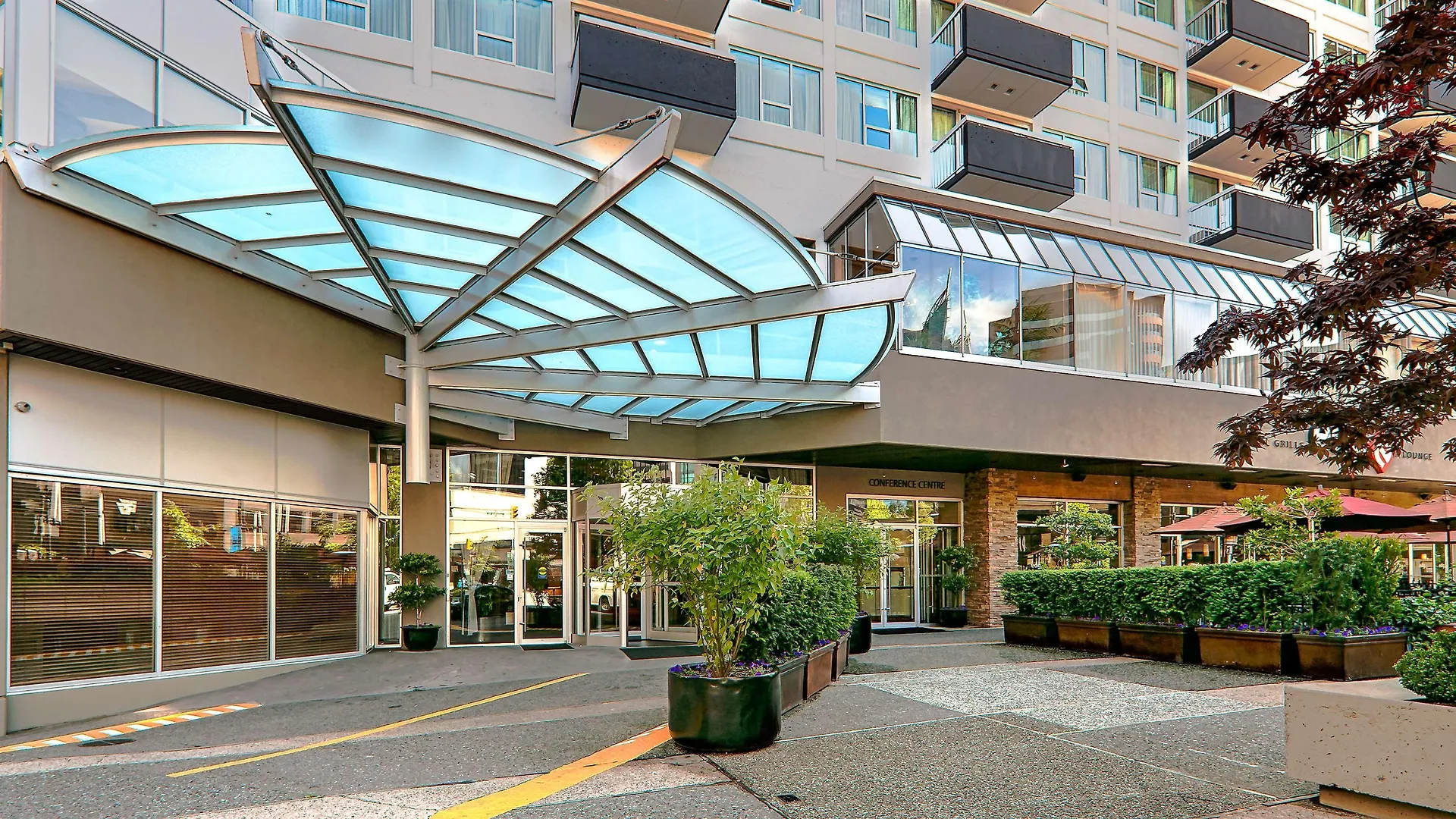 Best Western Premier Chateau Granville Hotel & Suites & Conference Centre Vancouver 4*,