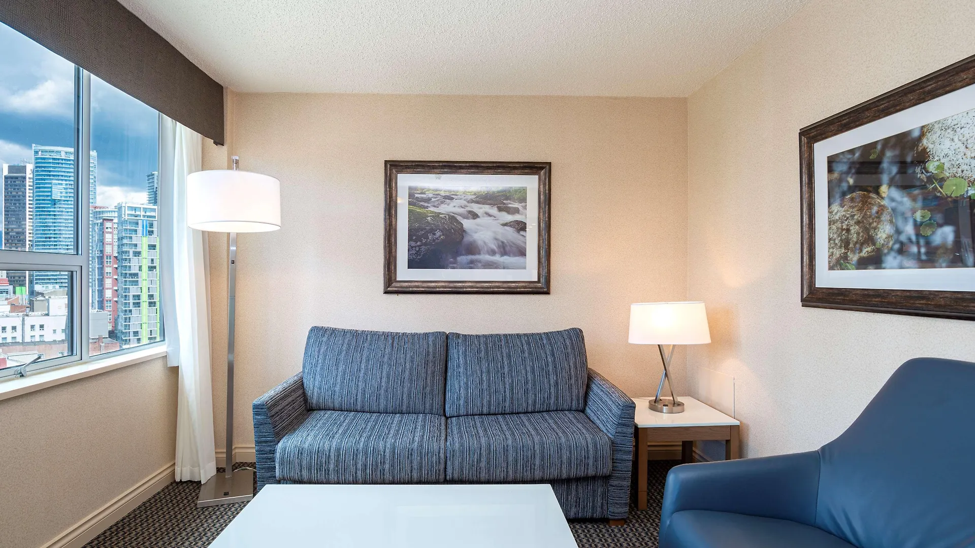Best Western Premier Chateau Granville Hotel & Suites & Conference Centre Vancouver