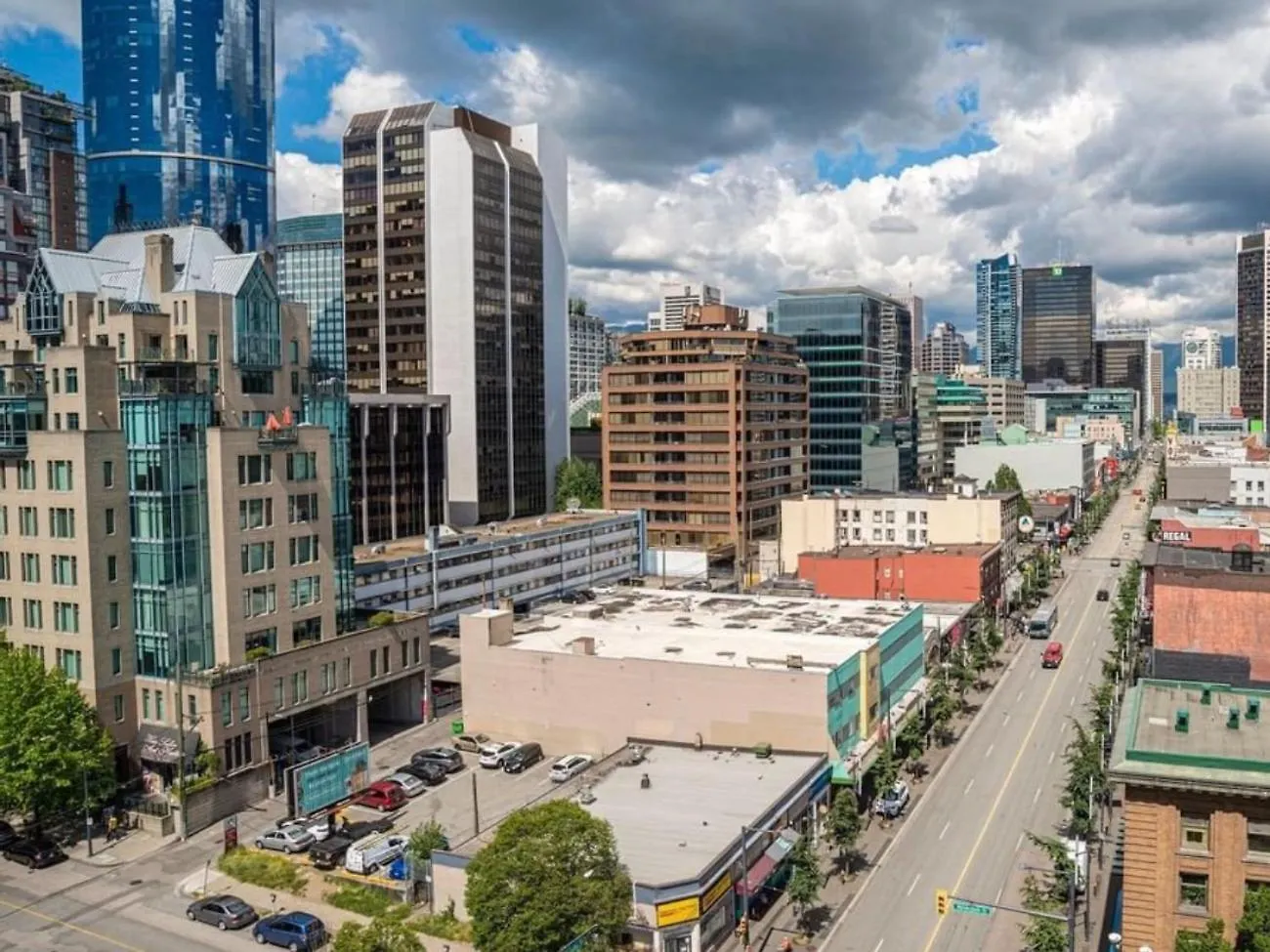 Best Western Premier Chateau Granville Hotel & Suites & Conference Centre Vancouver 4*,  Canada